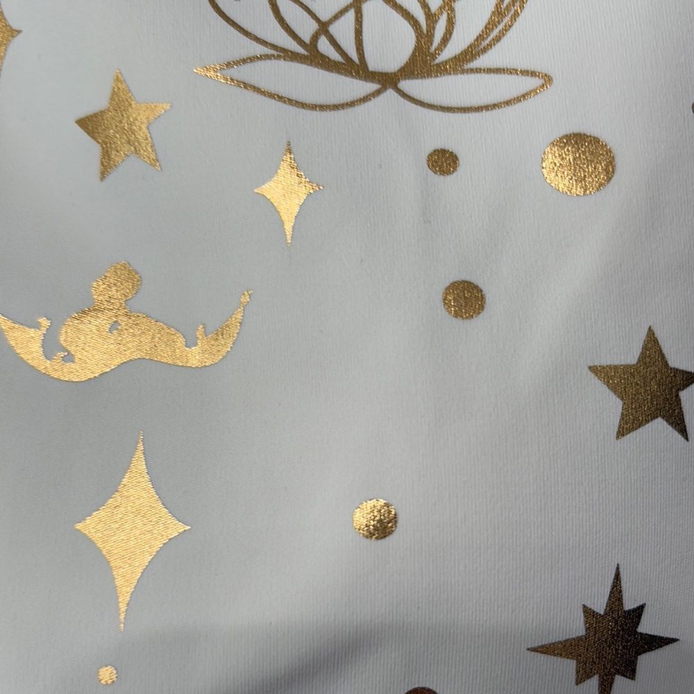 NWT Disney’s Aladdin White and Gold Starry Sports Bra/Top 2XL - Picture 3 of 6